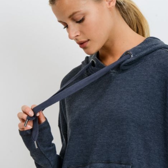 Waffle fabric Hoodie - Picture 2 of 6